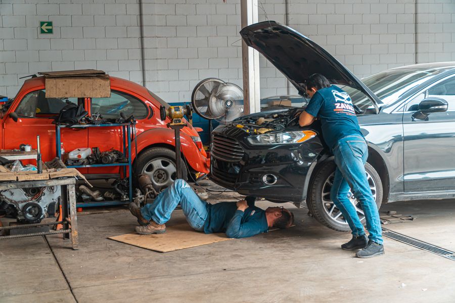Fahrzeug in der Werkstatt